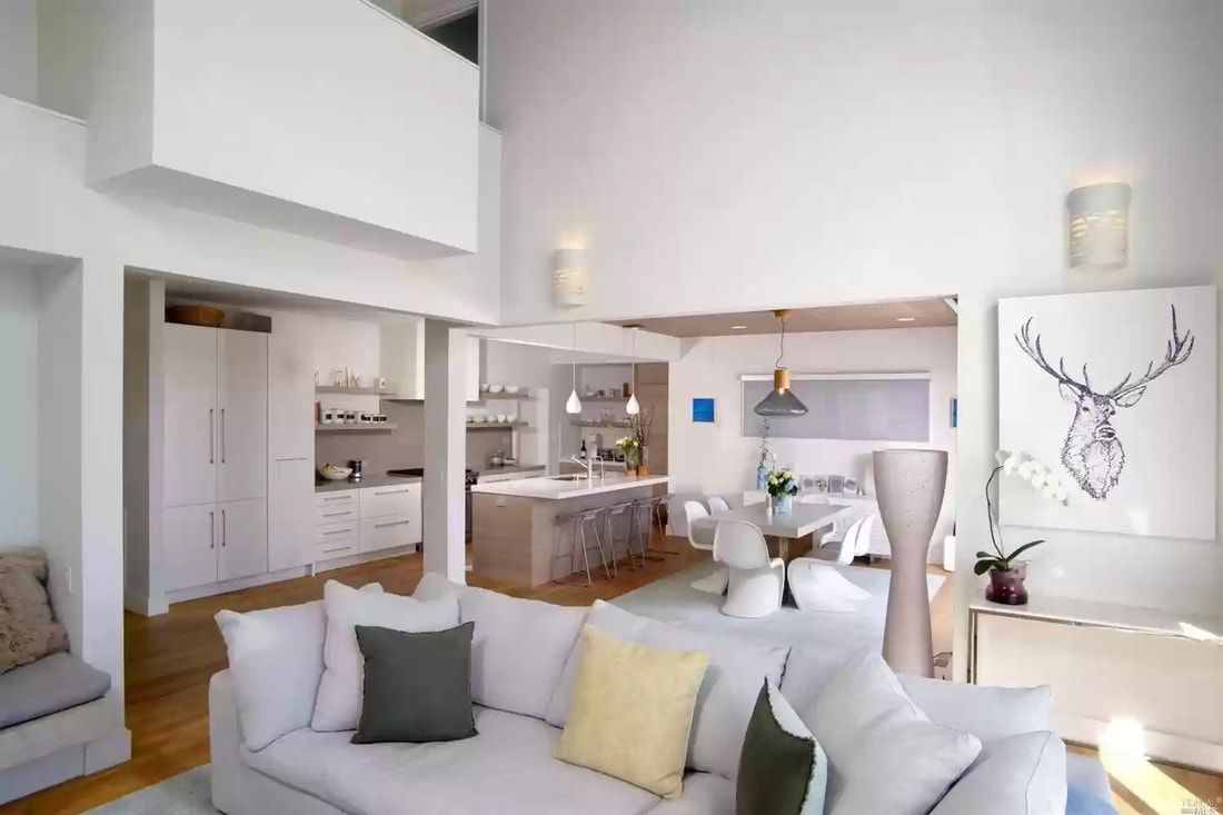 415 Greenwood interior